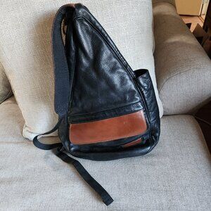 LL Bean black supple leather TRAVELER Healthy Back Sling bag Large